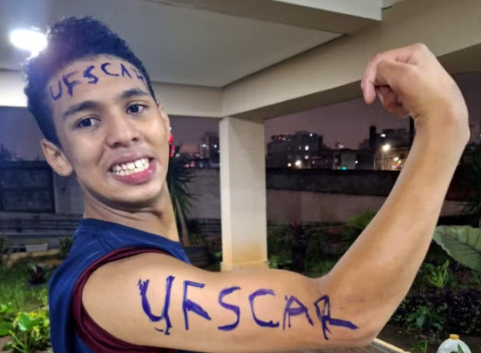 Superação e sonho realizado: jovem com paralisia cerebral é aprovado em Ciências Sociais na UFSCar