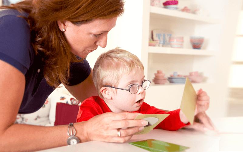 TJRJ reconhece direito à redução de carga horária para acompanhamento de filho com TEA